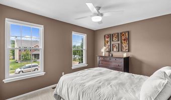 2535 Barrett Springs Dr, Ballwin, MO 63021