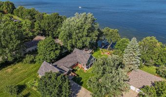 1301 Geneva Dr, Alexandria, MN 56308