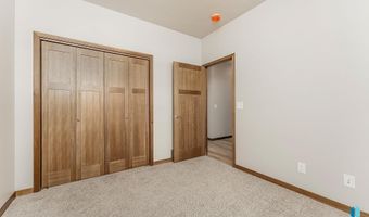 2404 E Brek St, Brandon, SD 57005