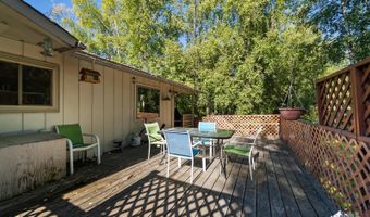 5240 E 42nd Ave, Anchorage, AK 99508