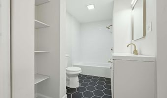506 Forrest Brook Dr, Absecon, NJ 08205