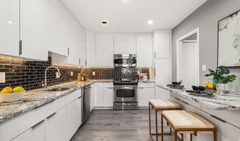 1016 WAYNE St 1007, Arlington, VA 22204
