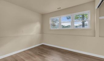 32 Pine Tree Dr, Bayville, NJ 08721