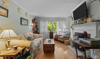 46 CHASTELLUX Ave M6, Newport, RI 02840