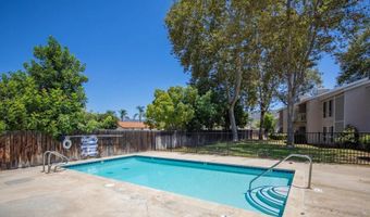 2566 White Oak Pl 6, Escondido, CA 92027