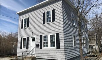 77 Narragansett Ave 2Nd Fl, Narragansett, RI 02882