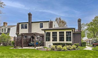 1608 N Douglas Ave, Arlington Heights, IL 60004