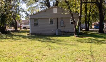 133 W Delta St, Aurora, MO 65605