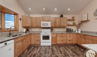 16 Crow Child Trl, Absarokee, MT 59001