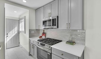 272 E Markison Ave, Columbus, OH 43207