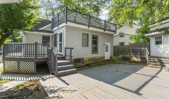 76 9th St, Belford, NJ 07718