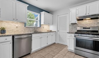 16 SHELLI Ter, Barnegat, NJ 08005