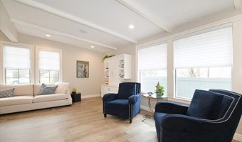 17 Central Ave, Amityville, NY 11701