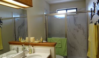 102 S Hackberry Dr, Alpine, TX 79830