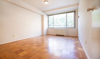 1210 N TAFT St 201, Arlington, VA 22201