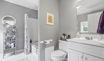 73 Gray St A, Billerica, MA 01821