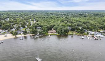 99 Holly Ln, Bayville, NJ 08721
