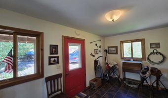 30 Alum Creek Rd, Aladdin, WY 82710