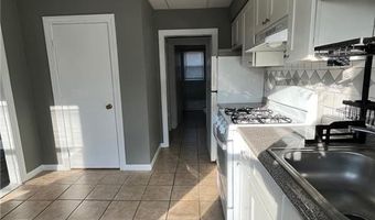 70 Oliver St 3f, Bristol, RI 02809