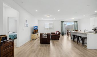 121 S Vandriver Way, Aurora, CO 80018