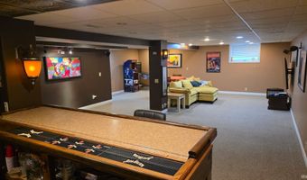 1401 Sanders Dr, Auburn, IN 46706