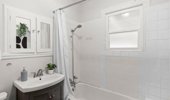 705 JACKSON St, Oregon City, OR 97045