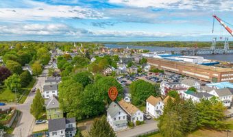 31 Bath St, Bath, ME 04530