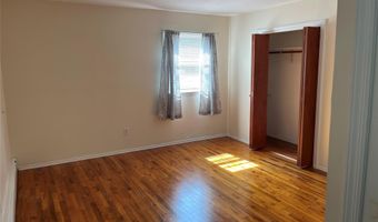 15 Cedar St, Amityville, NY 11701