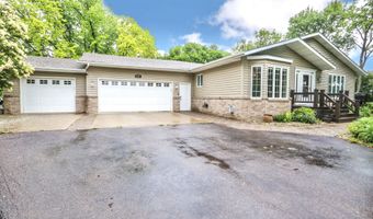 1977 Country Ln, Aberdeen, SD 57401