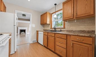 1042 Kingsway St, Alliance, OH 44601