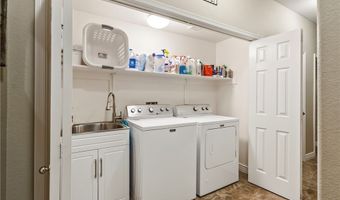 1031 Riverfront Dr, Bullhead City, AZ 86442