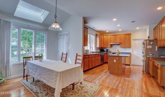 88 Vanderveer Dr, Basking Ridge, NJ 07920