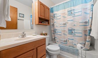 121 E O'Neil Dr, Ames, IA 50010