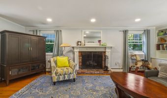 40 Vantana Dr, Bristol, CT 06010