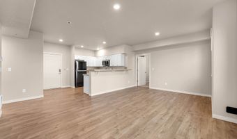 17126 SW Snowdale St 303, Beaverton, OR 97007