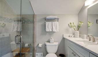 40 Grafton St, Newport, RI 02840