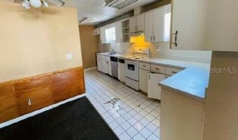 235 MCKEAN St, Auburndale, FL 33823