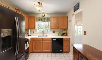 42 W Highland Ave, Atlantic Highlands, NJ 07716