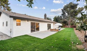 3226 Summit Dr, Escondido, CA 92025