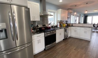 247 Shore Dr, Salter Path, NC 28575