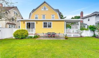 82 Sefton Dr, Cranston, RI 02905
