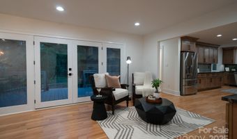 4901 Pine Ridge Rd, Charlotte, NC 28226