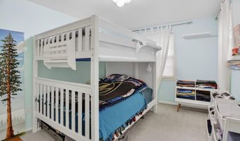 5703 CROMWELL Dr, Bethesda, MD 20816