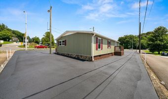 4 Green St, Athens, TN 37303