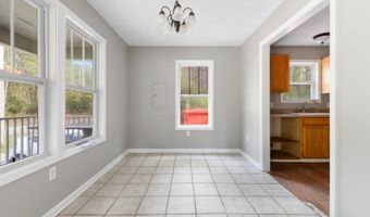 6077 E Kemper St, Bay St. Louis, MS 39520