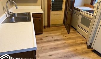 220 W State St, Algona, IA 50511