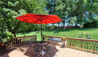 1431 Dietrich Oaks Dr, Ballwin, MO 63021