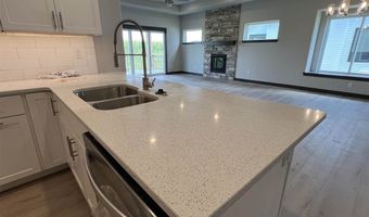 1232 Berkshire Ln, North Liberty, IA 52317