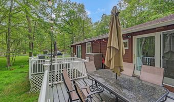 108 Tall Oak Rd, Albrightsville, PA 18210