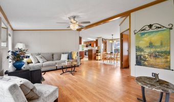 802 QUEEN ANN Rd, Amsterdam, NY 12010